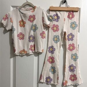 Jessica Simpson Girls Pajama Set with Multicolor Floral Design. Size 6X